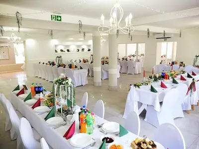 Uroczy Zakątek Dom Weselny Imprezy Wesele Chrzciny Komunia Urodziny Bankiety Noclegi